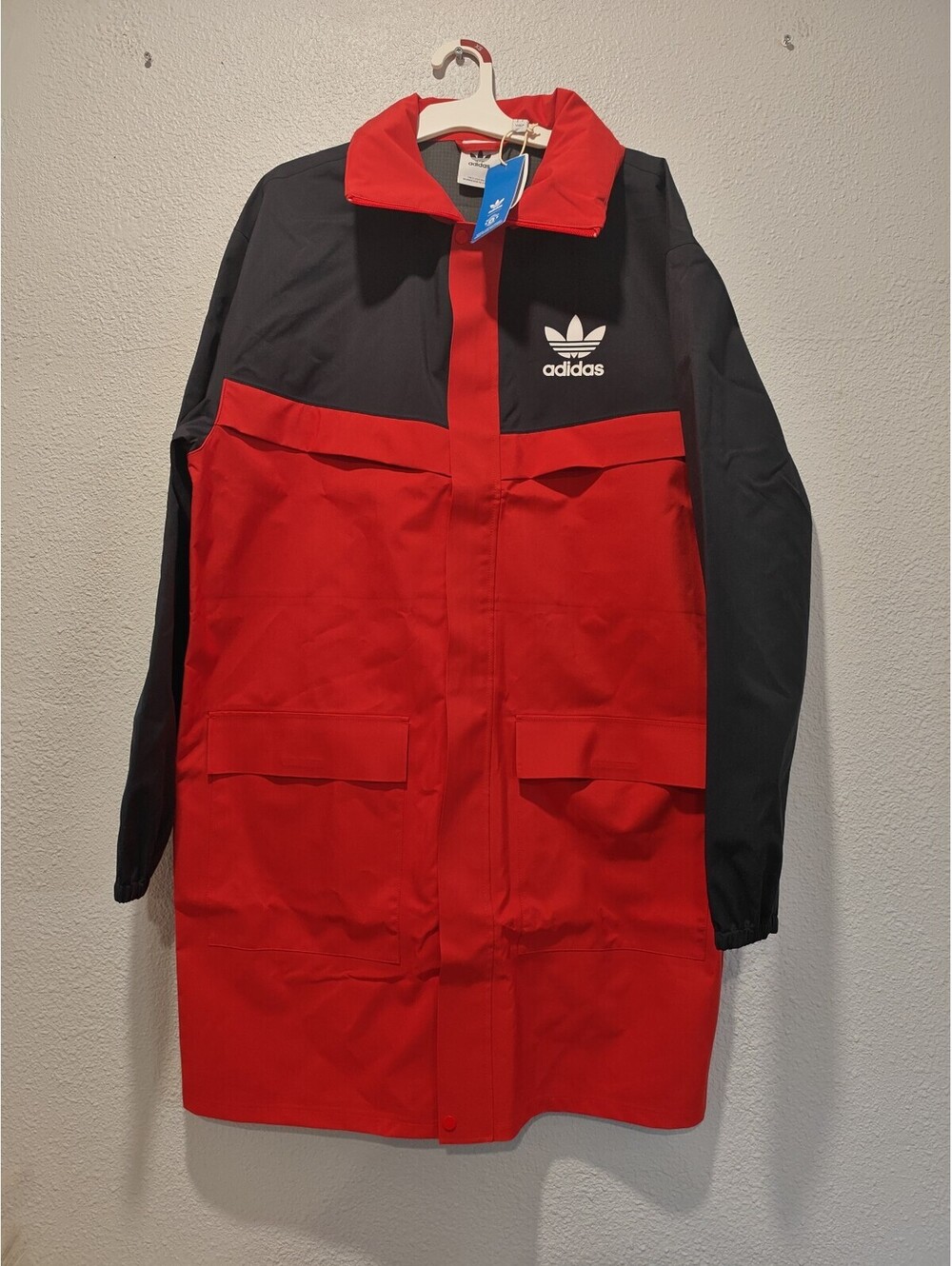 Adidas MUFC Bench Jacket Size Small Red and Black